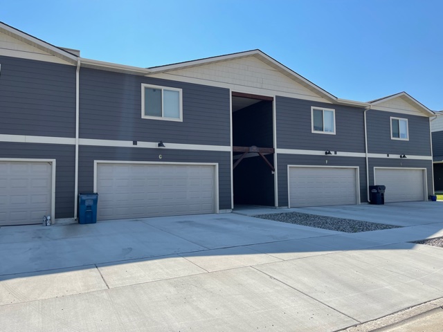 1188 Forest Glen - F