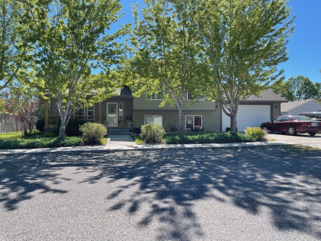 902 Happy Lane